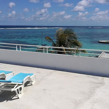 Blue Beryl Guest House ブルー・ベイ エクステリア 写真